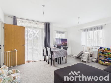2 bedroom Flat to let in Finn Farm Road, Kingsnorth, Ashford, TN25