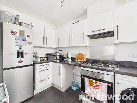 2 bedroom Flat to let in Finn Farm Road, Kingsnorth, Ashford, TN25