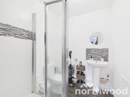 2 bedroom Flat to let in Finn Farm Road, Kingsnorth, Ashford, TN25