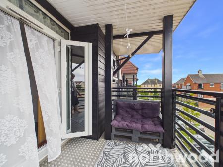 2 bedroom Flat to let in Finn Farm Road, Kingsnorth, Ashford, TN25