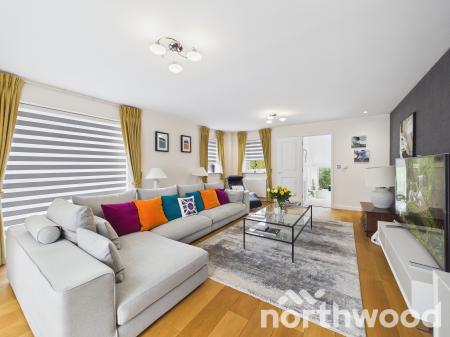4 bedroom Detached house for sale in Campion Close, Ashford, TN25