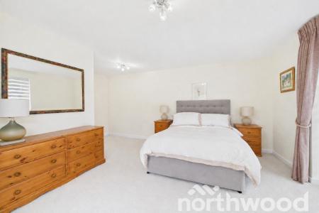 4 bedroom Detached house for sale in Campion Close, Ashford, TN25