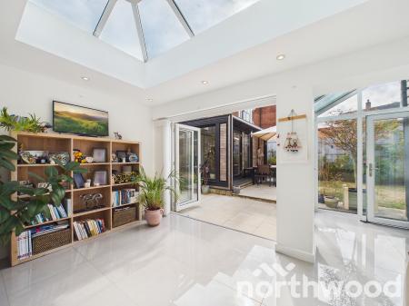 4 bedroom Detached house for sale in Campion Close, Ashford, TN25