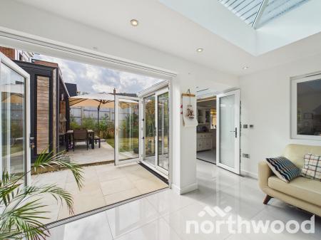 4 bedroom Detached house for sale in Campion Close, Ashford, TN25
