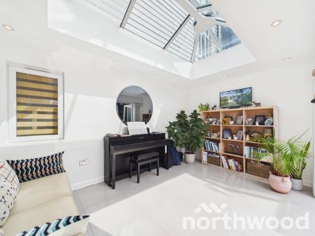 4 bedroom Detached house for sale in Campion Close, Ashford, TN25