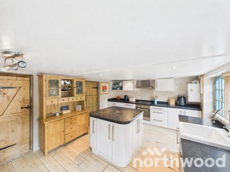 3 bedroom Terraced House for sale in The Street, Willesborough, Ashford, TN24