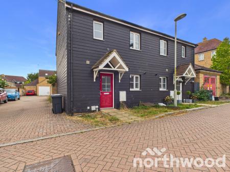 3 bedroom Semi-detached house to let in Beltex Place, Bridgefield, Ashford, TN25