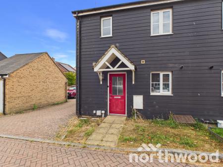 3 bedroom Semi-detached house to let in Beltex Place, Bridgefield, Ashford, TN25