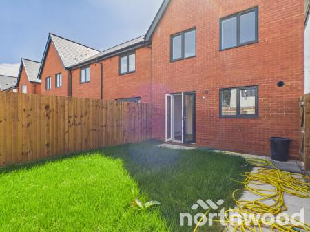 3 bedroom Semi-detached house to let in Coldstream Close, Cheriton, Cheriton, CT20