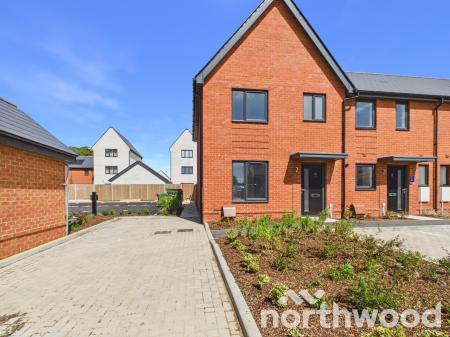 3 bedroom Semi-detached house to let in Coldstream Close, Cheriton, Cheriton, CT20