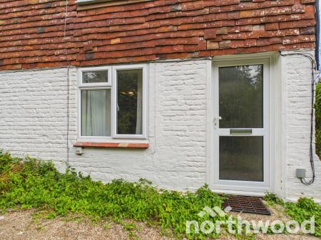 2 bedroom Semi-detached house to let in Blackwall Road, Hinxhill, Ashford, TN25