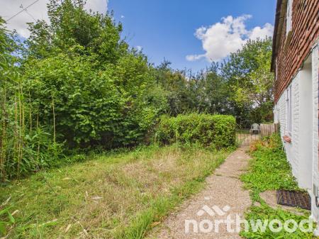 2 bedroom Semi-detached house to let in Blackwall Road, Hinxhill, Ashford, TN25