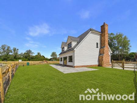 4 bedroom Detached house for sale in Goose Cottages Heath Road, Appledore, TN26