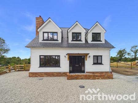 4 bedroom Detached house for sale in Goose Cottages Heath Road, Appledore, TN26