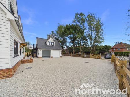 4 bedroom Detached house for sale in Goose Cottages Heath Road, Appledore, TN26