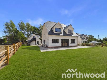 4 bedroom Detached house for sale in Goose Cottages Heath Road, Appledore, TN26