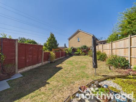 3 bedroom Semi-detached house for sale in Lakemead, Singleton, Ashford, TN23