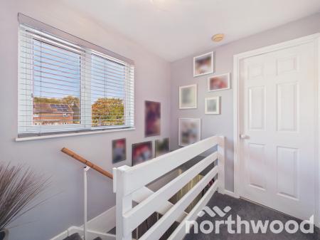 3 bedroom Semi-detached house for sale in Lakemead, Singleton, Ashford, TN23