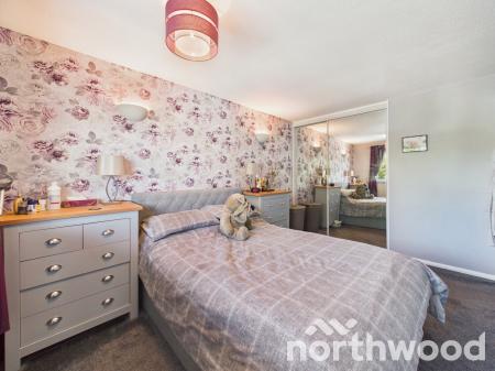 3 bedroom Semi-detached house for sale in Lakemead, Singleton, Ashford, TN23