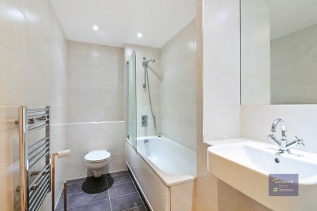 1 bedroom Flat to let in Park Street, Town Centre, Ashford, TN24
