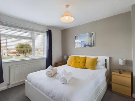 3 bedroom Terraced House to let in Pelwood Road, Camber, TN31