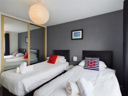 3 bedroom Terraced House to let in Pelwood Road, Camber, TN31