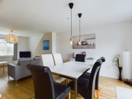 3 bedroom Terraced House to let in Pelwood Road, Camber, TN31
