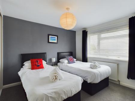 3 bedroom Terraced House to let in Pelwood Road, Camber, TN31