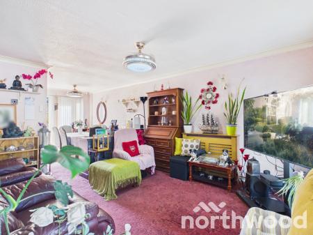 3 bedroom Semi-detached house for sale in Eggringe, Singleton, Ashford, TN23