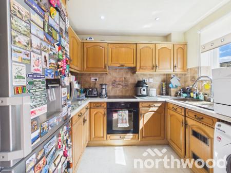 3 bedroom Semi-detached house for sale in Eggringe, Singleton, Ashford, TN23