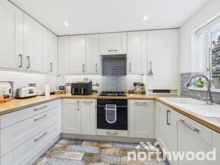 3 bedroom Terraced House for sale in Imperial Way, Singleton, Ashford, TN23