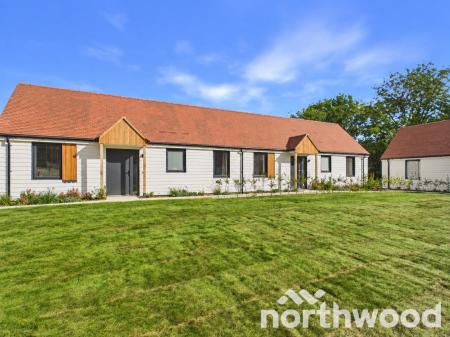 2 bedroom Bungalow for sale in Mill Lane, Smarden, TN27