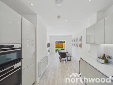 3 bedroom Detached house for sale in Oakwood Mews, Chilmington Lakes, Ashford, TN23
