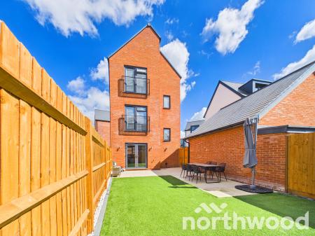 3 bedroom Detached house for sale in Oakwood Mews, Chilmington Lakes, Ashford, TN23