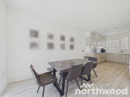 3 bedroom Detached house for sale in Oakwood Mews, Chilmington Lakes, Ashford, TN23