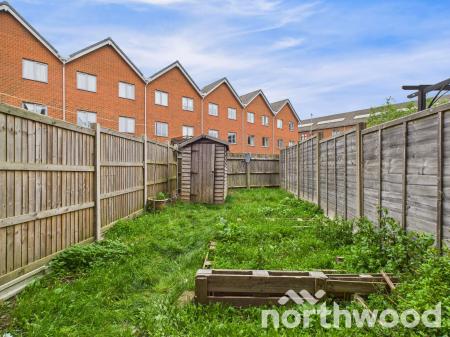 4 bedroom Town house to let in Adams Drive, South Willesborough, Ashford, TN24