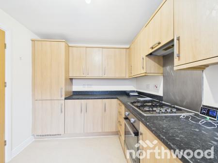 4 bedroom Town house to let in Adams Drive, South Willesborough, Ashford, TN24