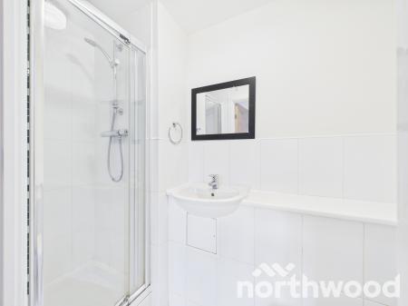 4 bedroom Town house to let in Adams Drive, South Willesborough, Ashford, TN24