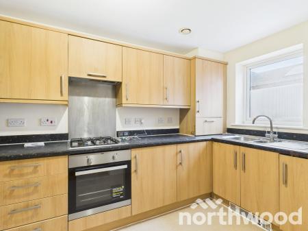 4 bedroom Town house to let in Adams Drive, South Willesborough, Ashford, TN24