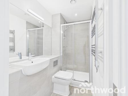 2 bedroom Flat to let in Cantia Place, Ashford, TN23