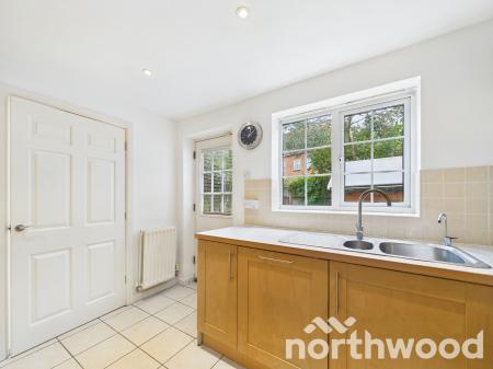 4 bedroom Detached house for sale in Sweetbay Crescent, Godinton Park, Ashford, TN23