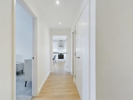 2 bedroom Flat to let in Hampton Place, Ashford, TN23