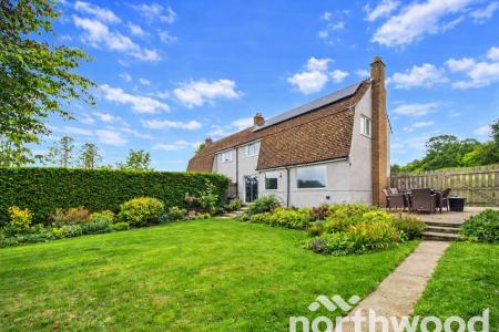 3 bedroom Semi-detached house for sale in Stone Hill Road, Egerton, TN27