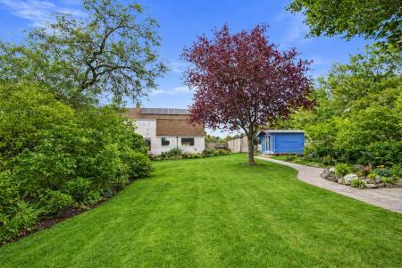 3 bedroom Semi-detached house for sale in Stone Hill Road, Egerton, TN27