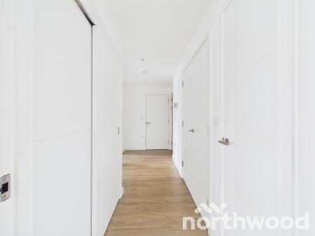 2 bedroom Flat to let in Hampton Place, Ashford, TN23