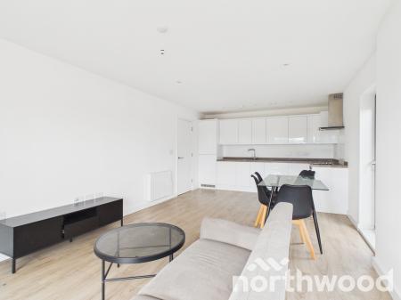 2 bedroom Flat to let in Hampton Place, Ashford, TN23