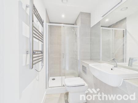2 bedroom Flat to let in Hampton Place, Ashford, TN23