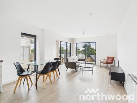 2 bedroom Flat to let in Hampton Place, Ashford, TN23