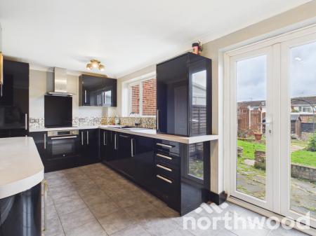 3 bedroom Terraced House for sale in Rylands Road, Kennington, Ashford, TN24