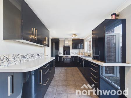 3 bedroom Terraced House for sale in Rylands Road, Kennington, Ashford, TN24